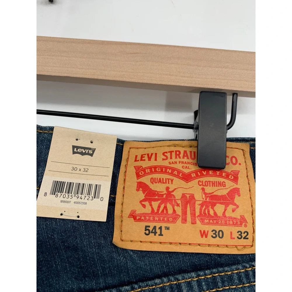 Levis 541 Jeans Mens 30x32 Blue Athletic Taper Cotton Stretch Denim Pants NEW